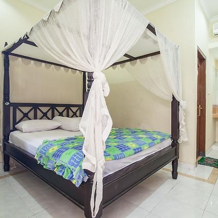 סמיניאק Lori Beach Inn חדר תמונה