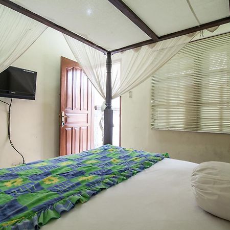סמיניאק Lori Beach Inn מראה חיצוני תמונה