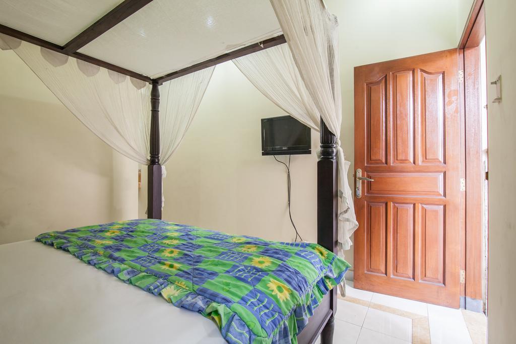 סמיניאק Lori Beach Inn חדר תמונה