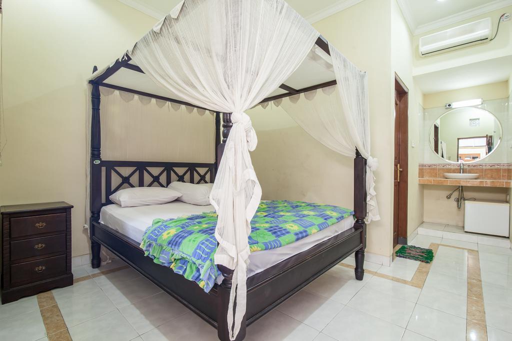 סמיניאק Lori Beach Inn חדר תמונה
