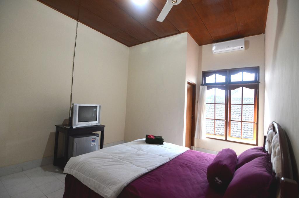 סמיניאק Lori Beach Inn מראה חיצוני תמונה