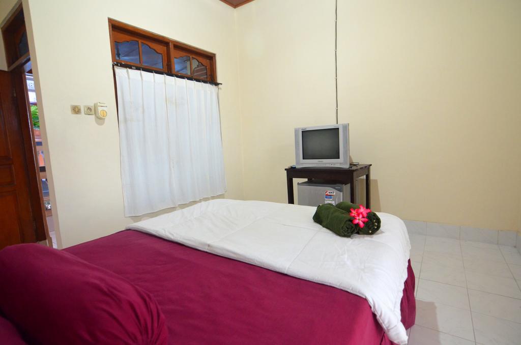 סמיניאק Lori Beach Inn מראה חיצוני תמונה