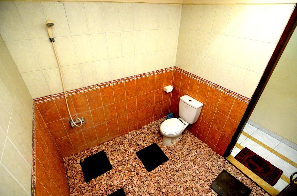 סמיניאק Lori Beach Inn מראה חיצוני תמונה