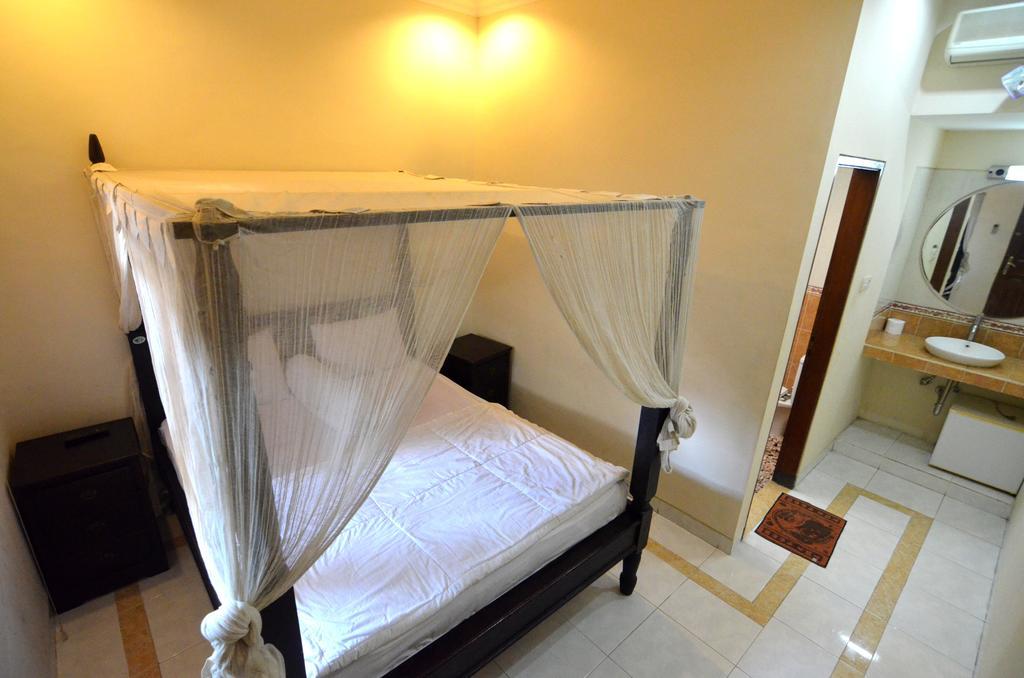 סמיניאק Lori Beach Inn מראה חיצוני תמונה